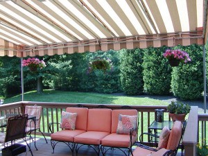 Retractable Awnings and Residential Awnings for Deck Coverings