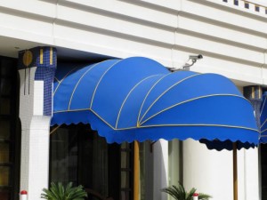 awning in shape