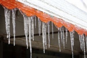 How to Maintain Your Retractable Awning in the Winter 