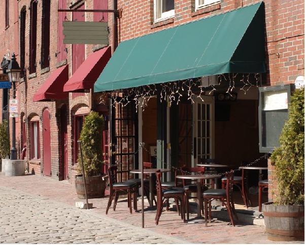 Reasons a Commercial Awning is a Great Investment for Your Business