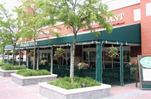 carroll architectural shade installing a restaurant awning