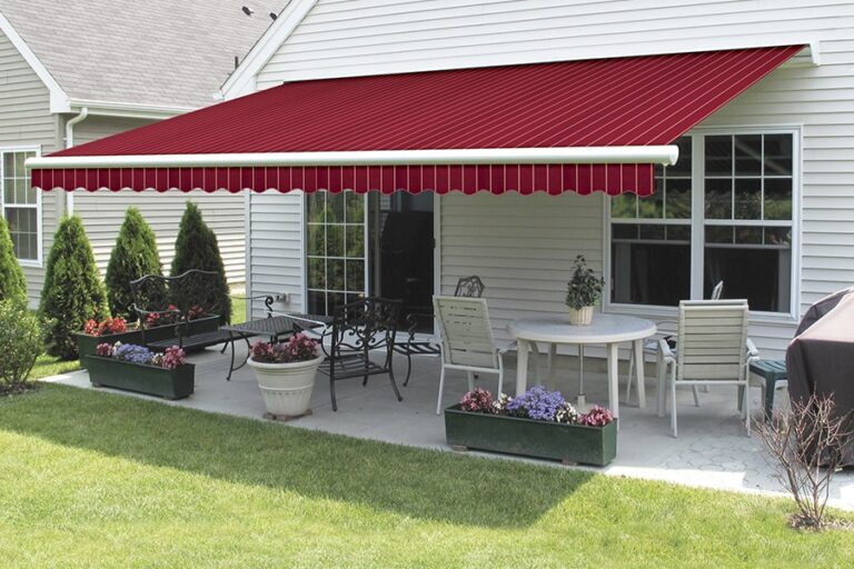 Why Retractable Awnings Are Ideal for Spring Weather